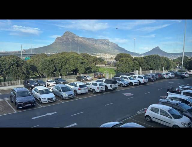 BUSINESS PROPERTY TO RENT IN PAARDEN EILAND